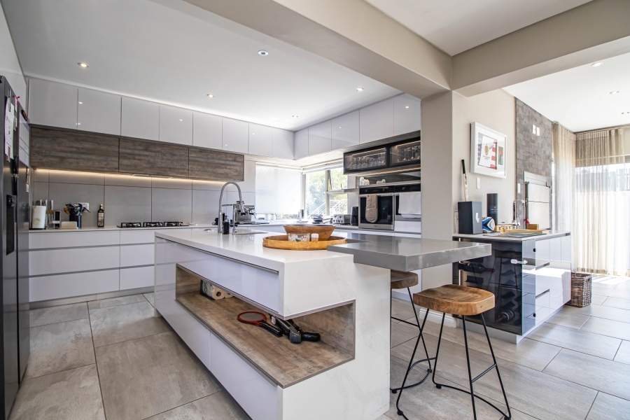 4 Bedroom Property for Sale in Oubaai Western Cape